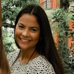 Meet your Posher, Alexia